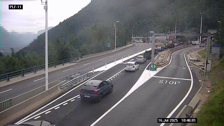 <h2>Caméra avant le péage du tunnel du Mont-Blanc, côté entrée France à Chamonix-Mont-Blanc, à la fin de la N205</h2>