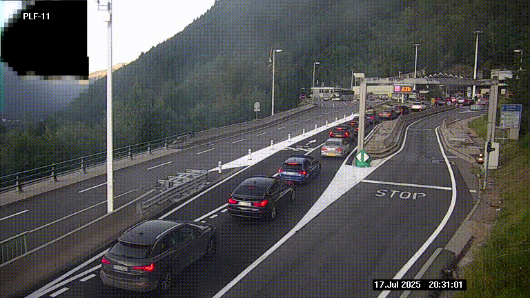<h2>Caméra avant le péage du tunnel du Mont-Blanc, côté entrée France à Chamonix-Mont-Blanc, à la fin de la N205</h2>