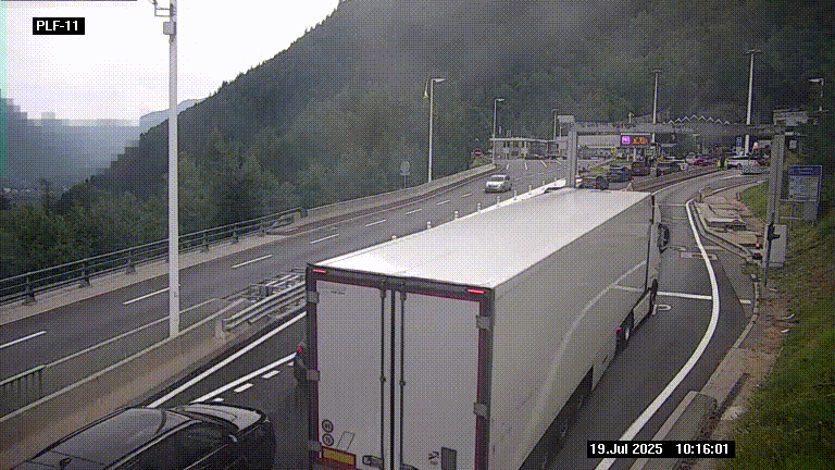 <h2>Caméra avant le péage du tunnel du Mont-Blanc, côté entrée France à Chamonix-Mont-Blanc, à la fin de la N205</h2>