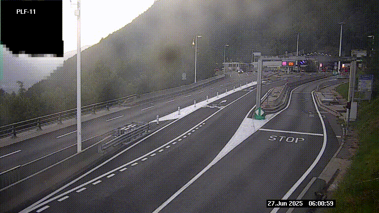Caméra avant le péage du tunnel du Mont-Blanc, côté entrée France à Chamonix-Mont-Blanc, à la fin de la N205