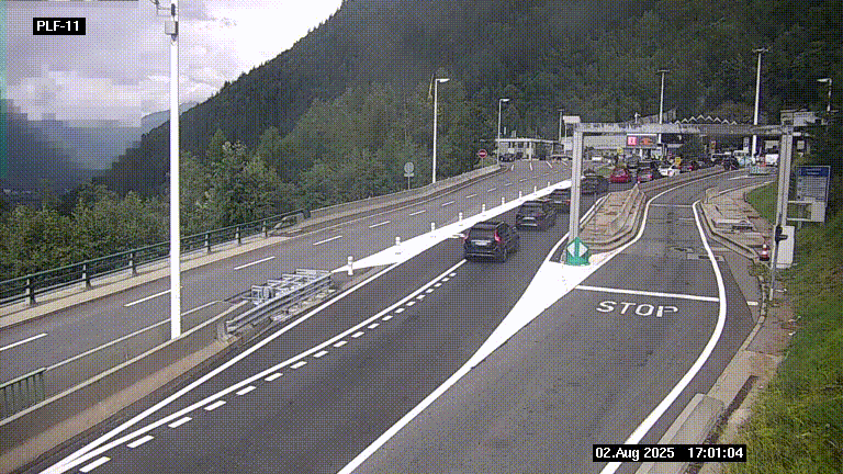 Caméra avant le péage du tunnel du Mont-Blanc, côté entrée France à Chamonix-Mont-Blanc, à la fin de la N205