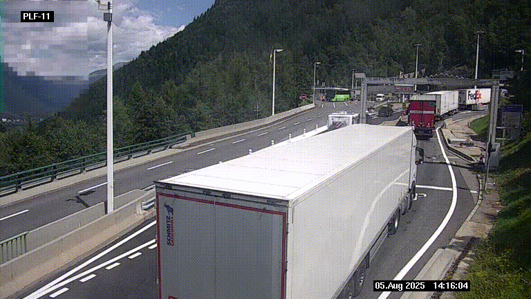 Caméra avant le péage du tunnel du Mont-Blanc, côté entrée France à Chamonix-Mont-Blanc, à la fin de la N205