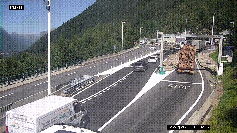 Caméra avant le péage du tunnel du Mont-Blanc, côté entrée France à Chamonix-Mont-Blanc, à la fin de la N205