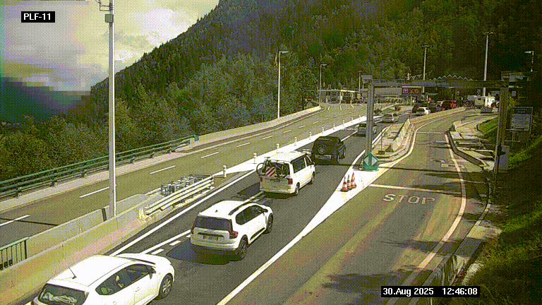 Caméra avant le péage du tunnel du Mont-Blanc, côté entrée France à Chamonix-Mont-Blanc, à la fin de la N205
