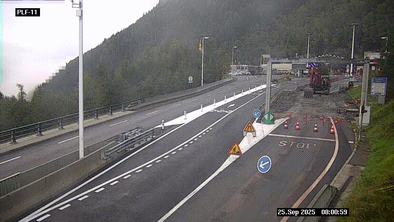 Caméra avant le péage du tunnel du Mont-Blanc, côté entrée France à Chamonix-Mont-Blanc, à la fin de la N205