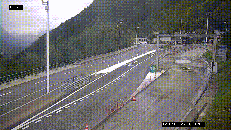 Caméra avant le péage du tunnel du Mont-Blanc, côté entrée France à Chamonix-Mont-Blanc, à la fin de la N205