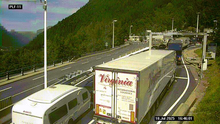 <h2>Caméra avant le péage du tunnel du Mont-Blanc, côté entrée France à Chamonix-Mont-Blanc, à la fin de la N205</h2>