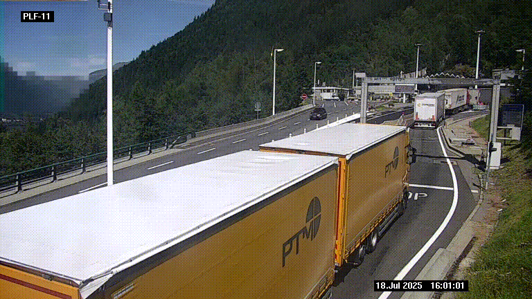 <h2>Caméra avant le péage du tunnel du Mont-Blanc, côté entrée France à Chamonix-Mont-Blanc, à la fin de la N205</h2>