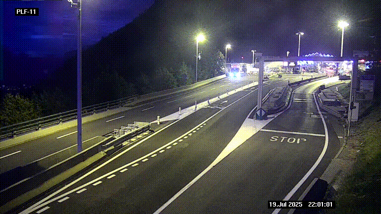 <h2>Caméra avant le péage du tunnel du Mont-Blanc, côté entrée France à Chamonix-Mont-Blanc, à la fin de la N205</h2>