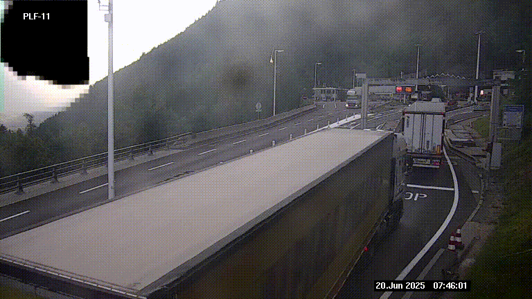 <h2>Caméra avant le péage du tunnel du Mont-Blanc, côté entrée France à Chamonix-Mont-Blanc, à la fin de la N205</h2>