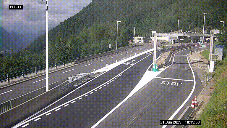 <h2>Caméra avant le péage du tunnel du Mont-Blanc, côté entrée France à Chamonix-Mont-Blanc, à la fin de la N205</h2>