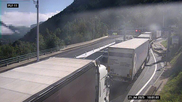 <h2>Caméra avant le péage du tunnel du Mont-Blanc, côté entrée France à Chamonix-Mont-Blanc, à la fin de la N205</h2>