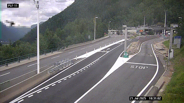 <h2>Caméra avant le péage du tunnel du Mont-Blanc, côté entrée France à Chamonix-Mont-Blanc, à la fin de la N205</h2>