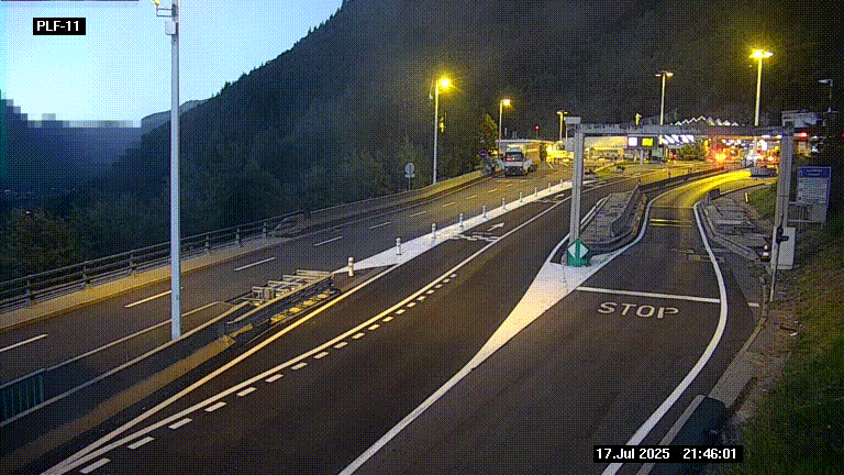 <h2>Caméra avant le péage du tunnel du Mont-Blanc, côté entrée France à Chamonix-Mont-Blanc, à la fin de la N205</h2>