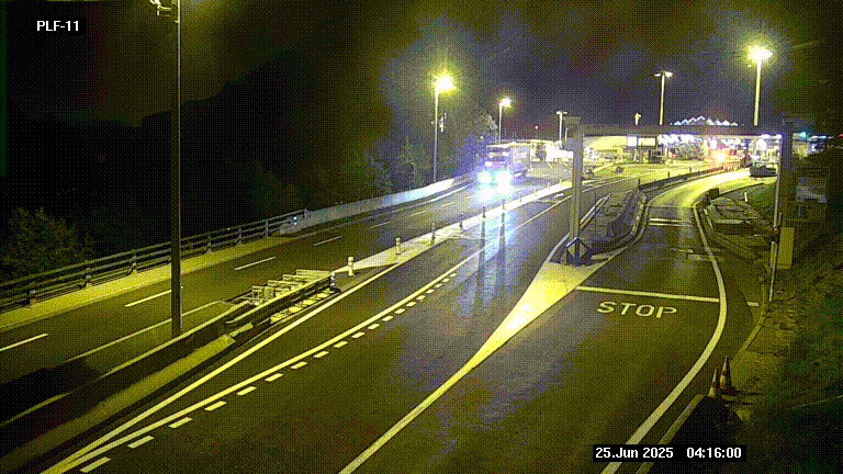 <h2>Caméra avant le péage du tunnel du Mont-Blanc, côté entrée France à Chamonix-Mont-Blanc, à la fin de la N205</h2>
