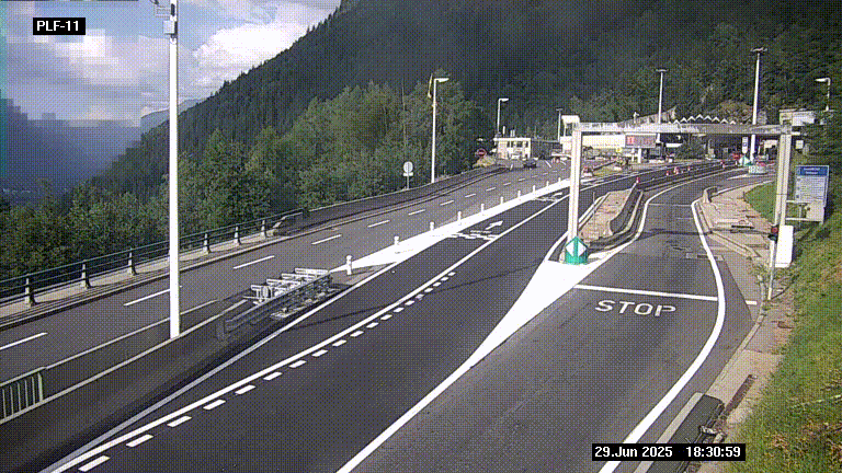 <h2>Caméra avant le péage du tunnel du Mont-Blanc, côté entrée France à Chamonix-Mont-Blanc, à la fin de la N205</h2>