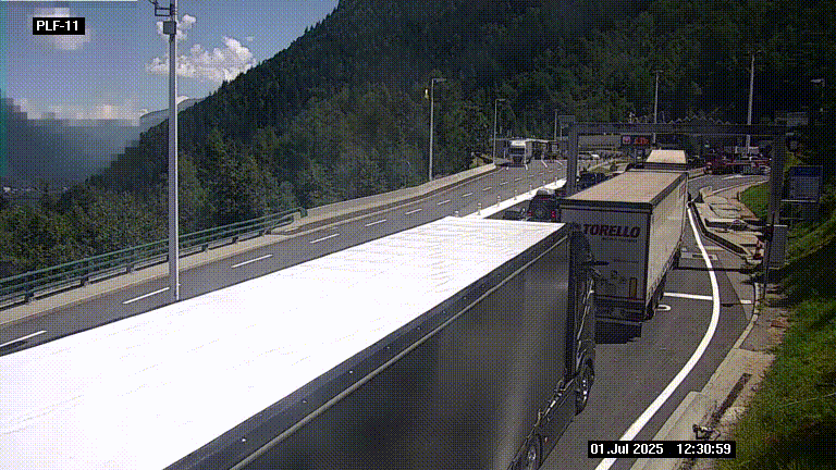 <h2>Caméra avant le péage du tunnel du Mont-Blanc, côté entrée France à Chamonix-Mont-Blanc, à la fin de la N205</h2>