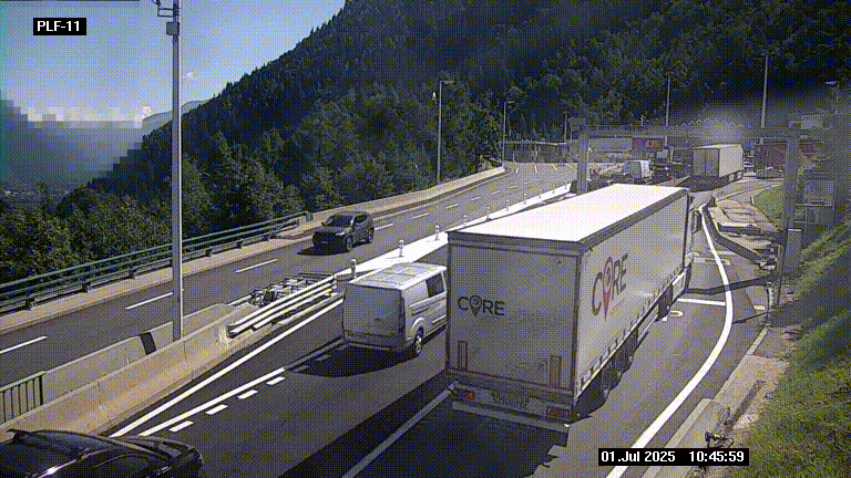 <h2>Caméra avant le péage du tunnel du Mont-Blanc, côté entrée France à Chamonix-Mont-Blanc, à la fin de la N205</h2>