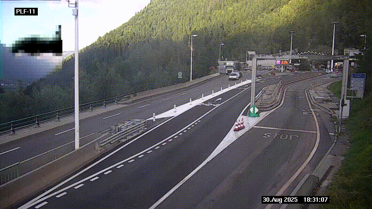<h2>Caméra avant le péage du tunnel du Mont-Blanc, côté entrée France à Chamonix-Mont-Blanc, à la fin de la N205</h2>