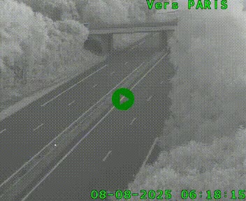 <h2>Caméra routière sur l'autoroute A20 au nord de Limoges, à la jonction avec la N520. Vue orientée vers Paris</h2>