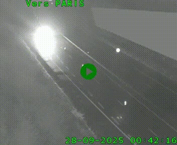 Caméra routière sur l'autoroute A20 à Saint-Pardoux-l'Ortigier, à la jonction avec l'A89. Vue orientée vers Paris