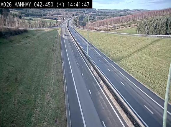 <h2>Webcam autoroute A26/E25 à hauteur de Manhay, à la jonction avec la N651 en direction de Luxembourg - BK 42.4</h2>