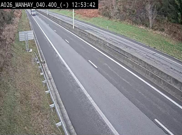 Webcam autoroute A26/E25 à hauteur de Manhay, après la jonction avec la N651 en direction de Liège - BK 40.4