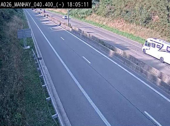 Webcam autoroute A26/E25 à hauteur de Manhay, après la jonction avec la N651 en direction de Liège - BK 40.4