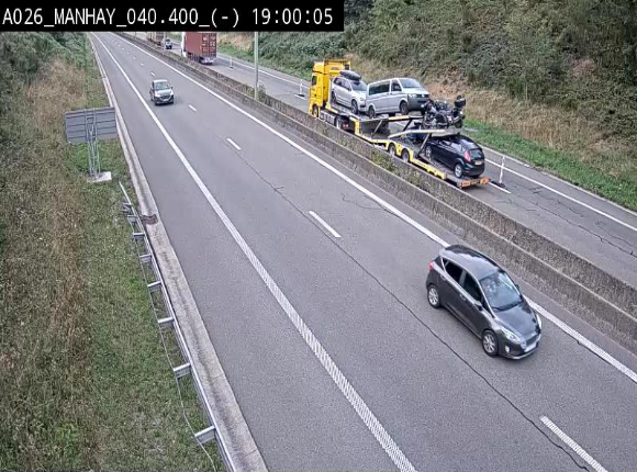 Webcam autoroute A26/E25 à hauteur de Manhay, après la jonction avec la N651 en direction de Liège - BK 40.4