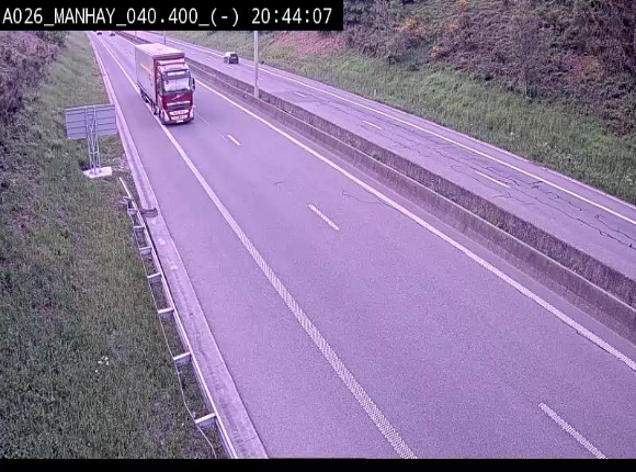 Webcam autoroute A26/E25 à hauteur de Manhay, après la jonction avec la N651 en direction de Liège - BK 40.4
