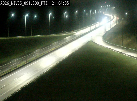 <h2>Webcam autoroute A26/E25 à hauteur de Vaux-sur-Sûre (Nives), à la jonction avec la N848 en direction de Liège - BK 91,3</h2>