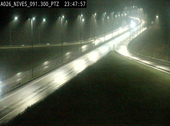 <h2>Webcam autoroute A26/E25 à hauteur de Vaux-sur-Sûre (Nives), à la jonction avec la N848 en direction de Liège - BK 91,3</h2>