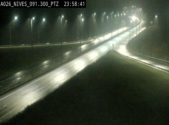 <h2>Webcam autoroute A26/E25 à hauteur de Vaux-sur-Sûre (Nives), à la jonction avec la N848 en direction de Liège - BK 91,3</h2>