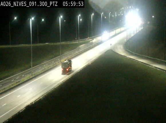 <h2>Webcam autoroute A26/E25 à hauteur de Vaux-sur-Sûre (Nives), à la jonction avec la N848 en direction de Liège - BK 91,3</h2>