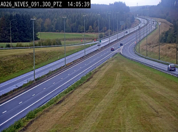 <h2>Webcam autoroute A26/E25 à hauteur de Vaux-sur-Sûre (Nives), à la jonction avec la N848 en direction de Liège - BK 91,3</h2>