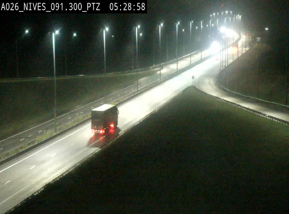 <h2>Webcam autoroute A26/E25 à hauteur de Vaux-sur-Sûre (Nives), à la jonction avec la N848 en direction de Liège - BK 91,3</h2>