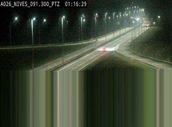 <h2>Webcam autoroute A26/E25 à hauteur de Vaux-sur-Sûre (Nives), à la jonction avec la N848 en direction de Liège - BK 91,3</h2>