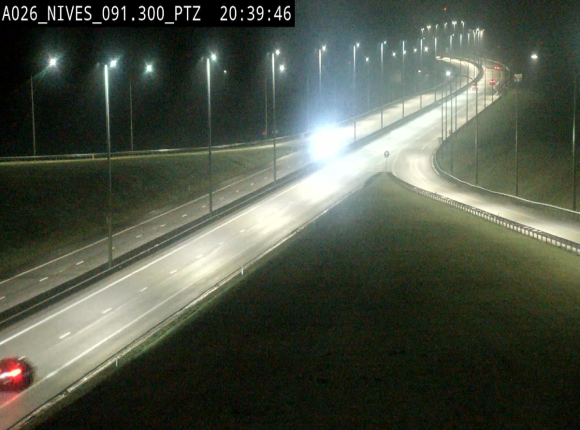 Webcam autoroute A26/E25 à hauteur de Vaux-sur-Sûre (Nives), à la jonction avec la N848 en direction de Liège - BK 91,3