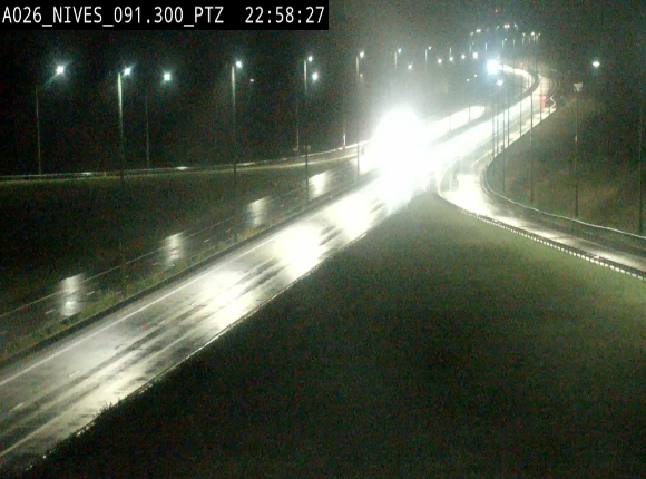 <h2>Webcam autoroute A26/E25 à hauteur de Vaux-sur-Sûre (Nives), à la jonction avec la N848 en direction de Liège - BK 91,3</h2>