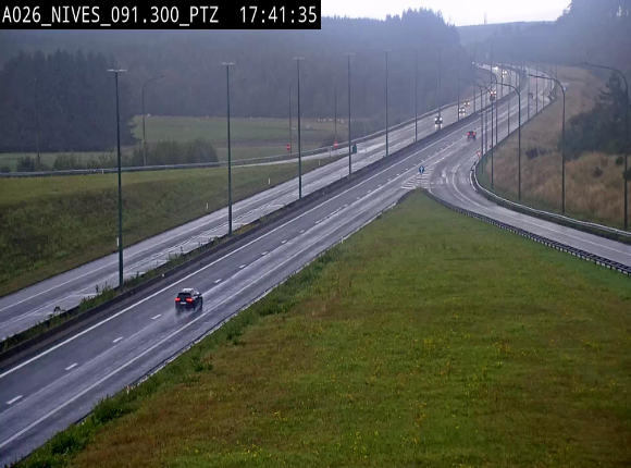 <h2>Webcam autoroute A26/E25 à hauteur de Vaux-sur-Sûre (Nives), à la jonction avec la N848 en direction de Liège - BK 91,3</h2>
