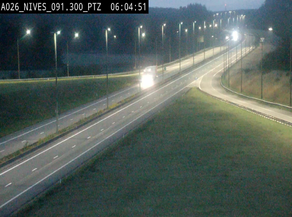 <h2>Webcam autoroute A26/E25 à hauteur de Vaux-sur-Sûre (Nives), à la jonction avec la N848 en direction de Liège - BK 91,3</h2>