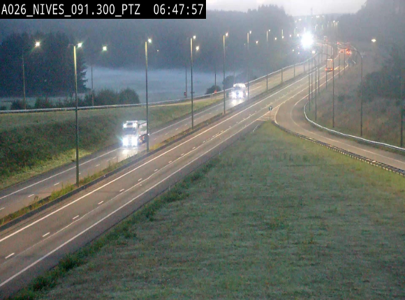 <h2>Webcam autoroute A26/E25 à hauteur de Vaux-sur-Sûre (Nives), à la jonction avec la N848 en direction de Liège - BK 91,3</h2>