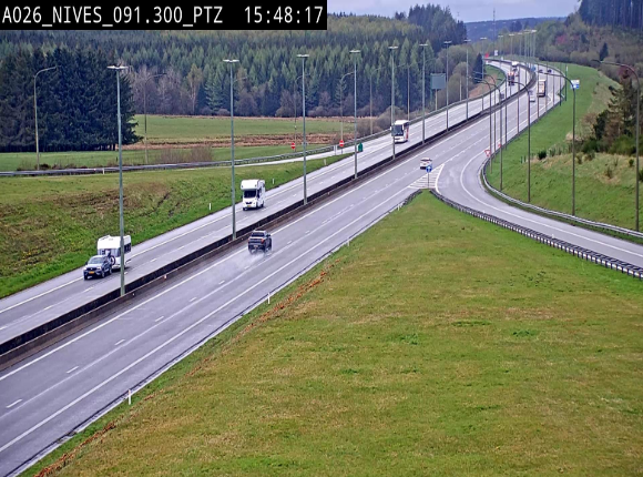 Webcam autoroute A26/E25 à hauteur de Vaux-sur-Sûre (Nives), à la jonction avec la N848 en direction de Liège - BK 91,3
