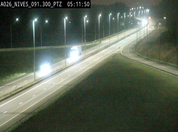 Webcam autoroute A26/E25 à hauteur de Vaux-sur-Sûre (Nives), à la jonction avec la N848 en direction de Liège - BK 91,3