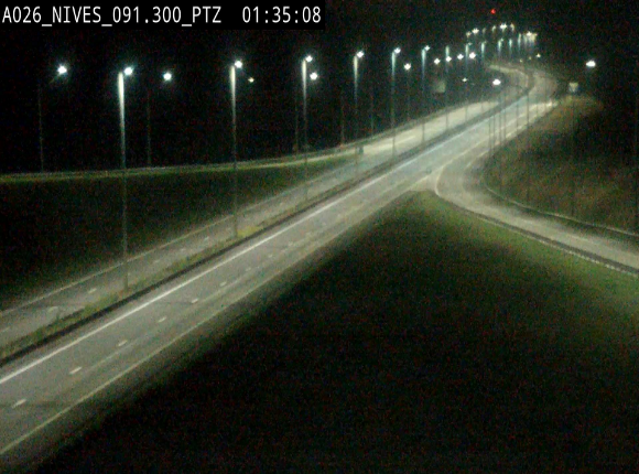 <h2>Webcam autoroute A26/E25 à hauteur de Vaux-sur-Sûre (Nives), à la jonction avec la N848 en direction de Liège - BK 91,3</h2>