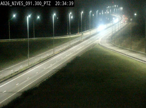 <h2>Webcam autoroute A26/E25 à hauteur de Vaux-sur-Sûre (Nives), à la jonction avec la N848 en direction de Liège - BK 91,3</h2>