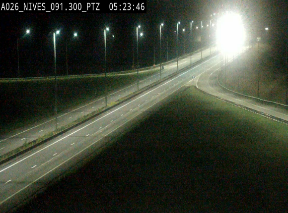 <h2>Webcam autoroute A26/E25 à hauteur de Vaux-sur-Sûre (Nives), à la jonction avec la N848 en direction de Liège - BK 91,3</h2>