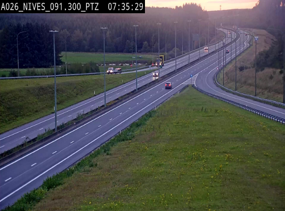 <h2>Webcam autoroute A26/E25 à hauteur de Vaux-sur-Sûre (Nives), à la jonction avec la N848 en direction de Liège - BK 91,3</h2>