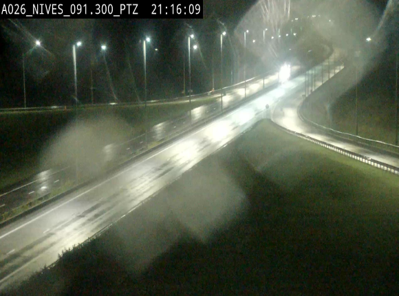 <h2>Webcam autoroute A26/E25 à hauteur de Vaux-sur-Sûre (Nives), à la jonction avec la N848 en direction de Liège - BK 91,3</h2>