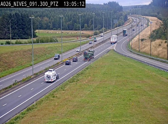 <h2>Webcam autoroute A26/E25 à hauteur de Vaux-sur-Sûre (Nives), à la jonction avec la N848 en direction de Liège - BK 91,3</h2>